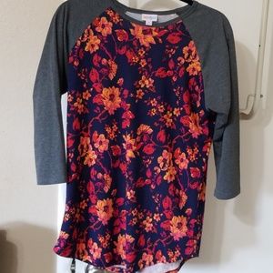 Medium Lularoe Randy shirt
